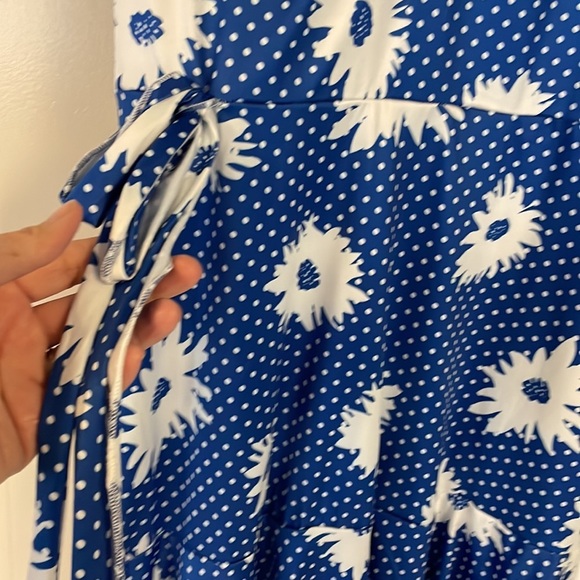 Cute Floral Sundress Has side tie Sz Xl - Picture 3 of 6